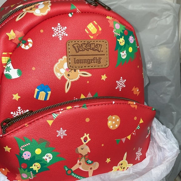 24HR DROP ⬇️ Loungefly Pokemon Holiday backpack - Picture 5 of 7